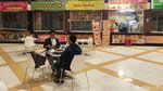 Foto: Miris Gegara Corona Tempat Makan di Mall Ini Sepi