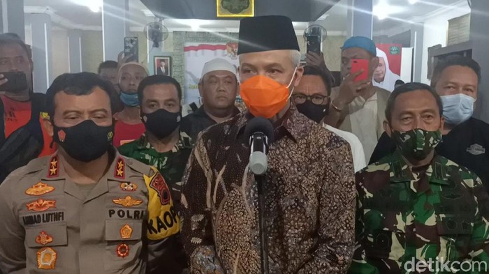 Gubernur Jateng Ganjar Pranowo sowan Habib Luthfi bin Yahya di Pekalongan, Kamis (17/12/2020).
