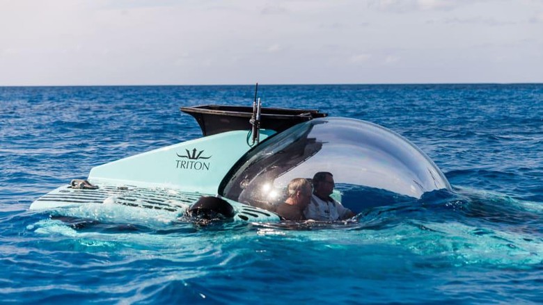 Kapal selam a Salon Under the Sea Kapal selam a Salon Under the Sea