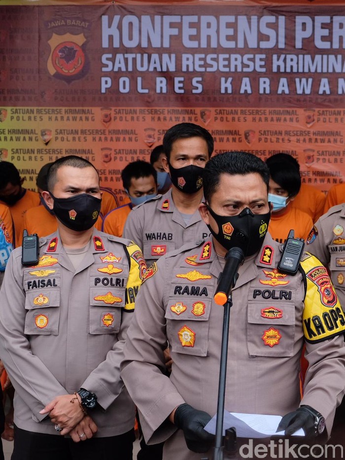 Kapolres Karawang AKBP Rama Samtama Putra