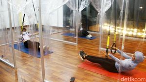 Menengok Latihan Senam TRX di Tengah Pandemi