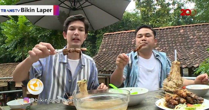 Menu serba sapi Bikin Laper! Ada Balung Dinosaurus dan Sop Balung Gajah yang Super Jumbo