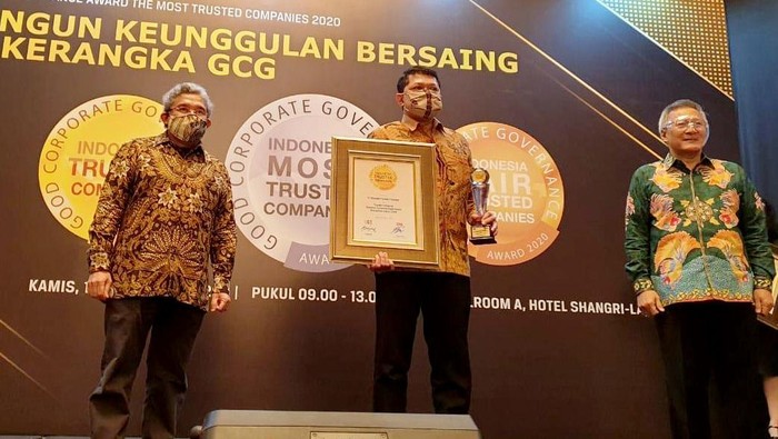 MTF Kembali Jadi Perusahaan Terpercaya di Indonesia Sebagai perusahaan multifinance, PT Mandiri Tunas Finance (MTF) terus mendulang prestasi sehingga semakin dipercaya oleh masyarakat atas kinerjanya. Hal ini dibuktikan kembali dengan penerimaan penghargaan ” Trusted Company” based on Corporate Governance Perception Index (CGPI) pada ajang Indonesia The Most Trusted Companies Award 2019 yang digelar majalah SWA.