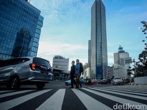 COVID DKI Ngegas, Anies Wajibkan Kantor Zona Merah WFH 75 Persen