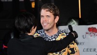 Perez Hilton Dilarikan ke RS Setelah Melukai Diri Sendiri Saat Livestreaming
