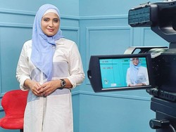 8 Gaya Hijab Rahma Sarita, Staf MPR yang Dipecat karena Hina Pancasila