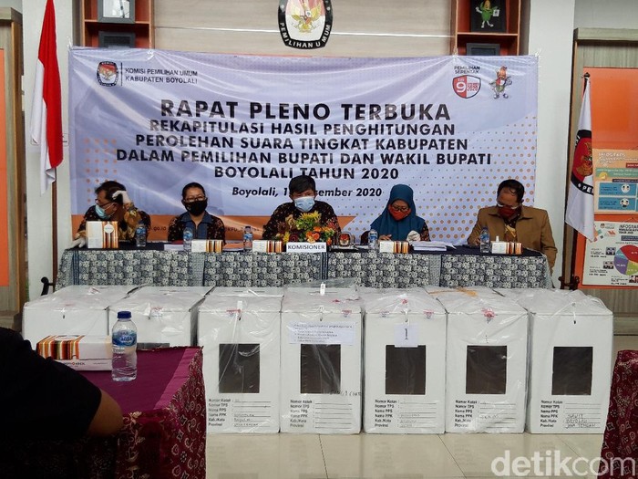 Rapat pleno terbuka rekapitulasi hasil penghitungan Pilkada Boyolali, Kamis (17/12/2020).