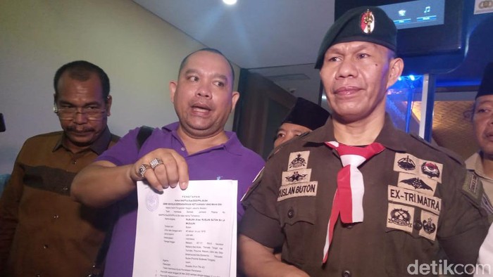 Ruslan Buton keluar dari rutan Bareskrim Polri.