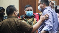 Dalam nota pembelaan (pledoi) yang dibacakan pengacaranya, Tommy Sumardi mengakui semua yang didakwakan jaksa yakni menjadi perantara suap dari Djoko Tjandra ke Irjen Pol Napoleon terkait red notice interpol.   