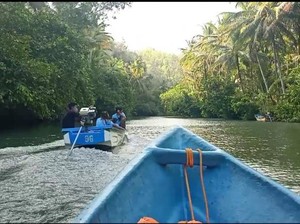 Sungai Maroon yang Tetap Asri di Tengah Gempuran Modernisasi