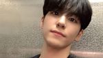 10 Potret Selfie Wonpil DAY6, Ekspresinya Khas Banget!