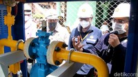 Bupati Lamongan Fadeli menambahkan, pembangunan Jargas sebanyak 4000 SR (Sambungan Rumah) di Lamongan masih sangatlah kecil. Pasalnya, kata Fadeli, angka tersebut baru 1 persen jika dibandingkan dengan jumlah rumah tangga di Lamongan. Tahun 2021 di Lamongan dijatah 6 ribu lagi untuk sambungan rumah tangga, saya harap bisa lebih dari itu. Saya juga berterimakasih karena program ini sangat bermanfaat dan dibutuhkan masyarakat. Semoga kedepannya baik skala rumah tangga maupun skala industri dapat dimaksimalkan, ucap Fadeli.