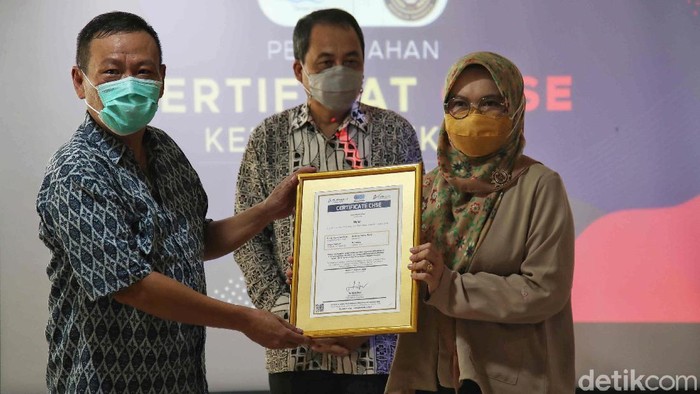 Ancol Terima Sertifikasi CHSE Taman Impian Jaya Ancol meraih sertifikasi CHSE dari Kementerian Pariwisata dan Ekonomi Kreatif RI. Ada empat kategori raihan CHSE yang diterima Ancol.