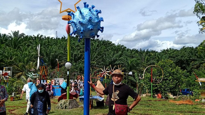 Banyak Warga Tak Percaya Corona, Pria di Bengkulu Bangun Monumen COVID-19