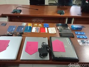 Bongkar Prostitusi Artis TA, Polisi Sita Kondom dan Ponsel