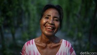 Menurut mereka, sirih juga untuk memperkuat gigi. Ikuti terus jelajah detikcom bersama BRI di tapalbatas.detikcom.