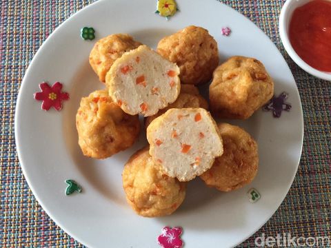 Bola-bola Ayam Goreng