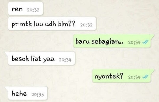 Ayo ngaku, siapa yang pas sekolah kerjanya nyontek terus kayak gini? Foto: Twitter/@txtdariwasap
