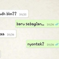 Ayo ngaku, siapa yang pas sekolah kerjanya nyontek terus kayak gini? Foto: Twitter/@txtdariwasap