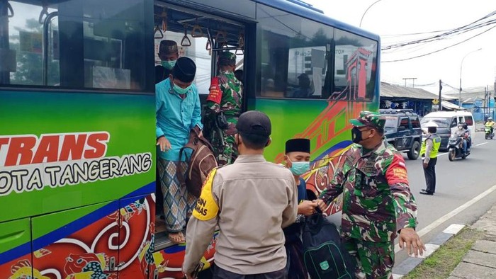 Empat orang santri diamankan di Jatiuwung, Tangerang.
