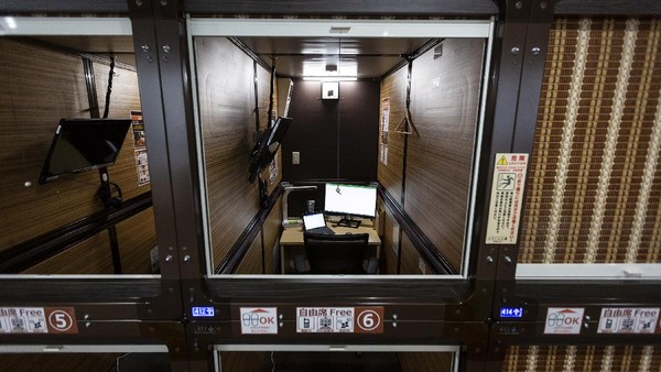Capsule workspace