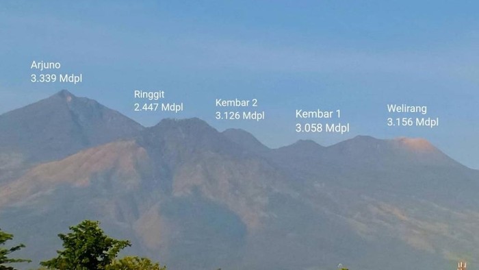 Gunung Arjuno-Welirang belum dibuka untuk pendakian karena cuaca ekstrem. Penutupan dilakukan sampai cuaca kembali kondusif.