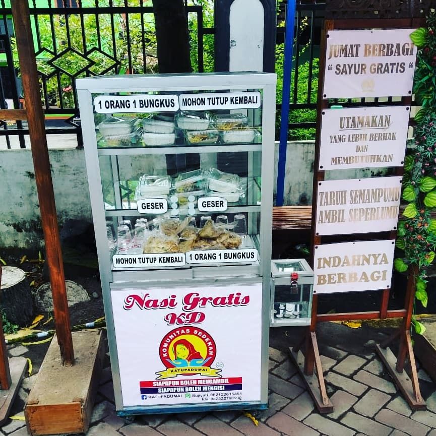 Halte Ini Bagikan Makanan dan Sayuran Gratis