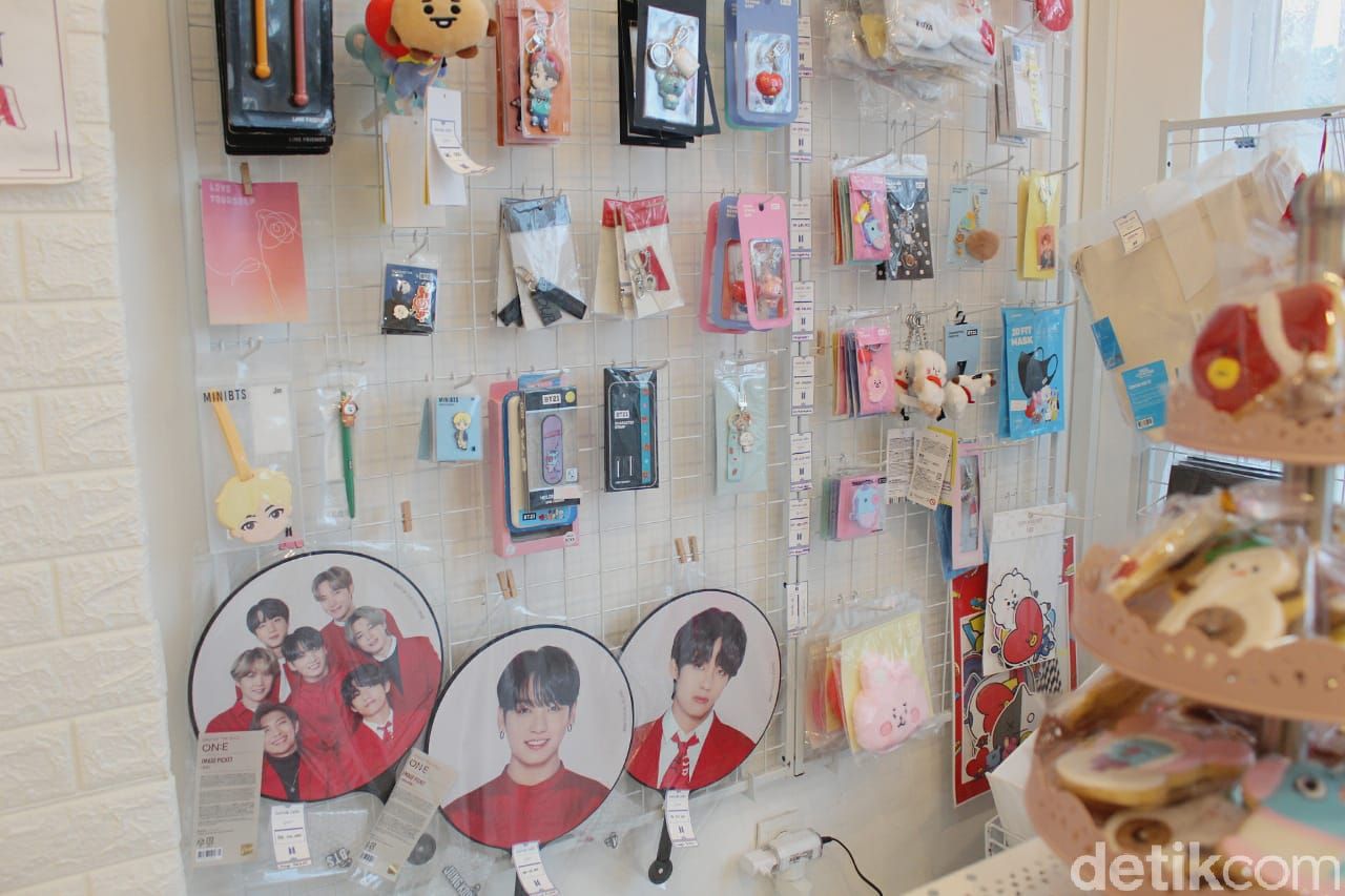 Imnida Cafe: ARMY Bisa Nongkrong Sambil Ngeboba di Kafe Bertema BTS