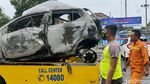 Penampakan Bangkai Mobil yang Terbakar di Exit Tol Sragen