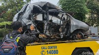 Polisi masih mendalami penyebab kecelakaan tunggal ini. Dugaan sementara korban lepas kendali usai melintasi genangan air mengingat kondisi cuaca saat itu sedang hujan. Diberitakan sebelumnya, satu unit mobil pribadi mengalami kecelakaan hingga terbakar hebat di jalur Tol Solo-Sragen, tepatnya di dekat jalur exit Tol Pungkruk, Kecamatan Sidoharjo, Kabupaten Sragen, Jawa Tengah. Satu orang tewas dalam peristiwa ini.