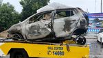 Penampakan Bangkai Mobil yang Terbakar di Exit Tol Sragen