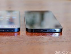 iPhone 12 dan iPhone 12 Pro Biru, Pilih Mana?