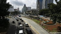 Belum adanya penutupan jalan oleh petugas polisi jelang aksi demo dari PA 212.