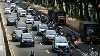 Arus lalu lintas masih terlihat lancar, jelang aksi 18/12, Jumat (18/12/2021).