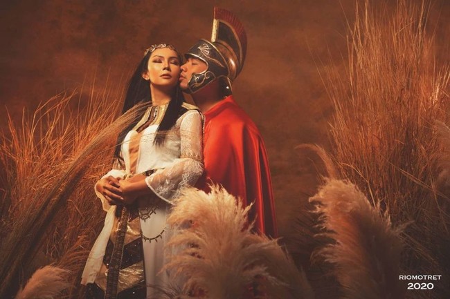Foto-foto prewedding Vicky Prasetyo dan Kalina Ocktaranny terlihat dibagikan di media sosial Instagram keduanya. Keduanya terlihat berfoto dalam beberapa konsep yang berbeda-beda. Foto: Instagram/@kalinaocktaranny