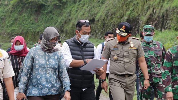 Kemenko Marves tinjau ke tambang pasir ilegal di pasuruan, jawa timur. Doc: kemenko marves.