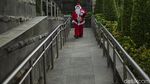 Ketika Santa Berbagi Kopi Gratis untuk Warga di Ibu Kota