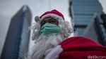 Ketika Santa Berbagi Kopi Gratis untuk Warga di Ibu Kota