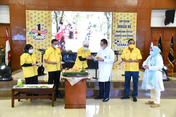 Ketua MPR RI Bambang Soesatyo mendirikan Majelis Taklim Baitus Sholihin atau Majelis Taklim-BS di Bogor, Jawa Barat.