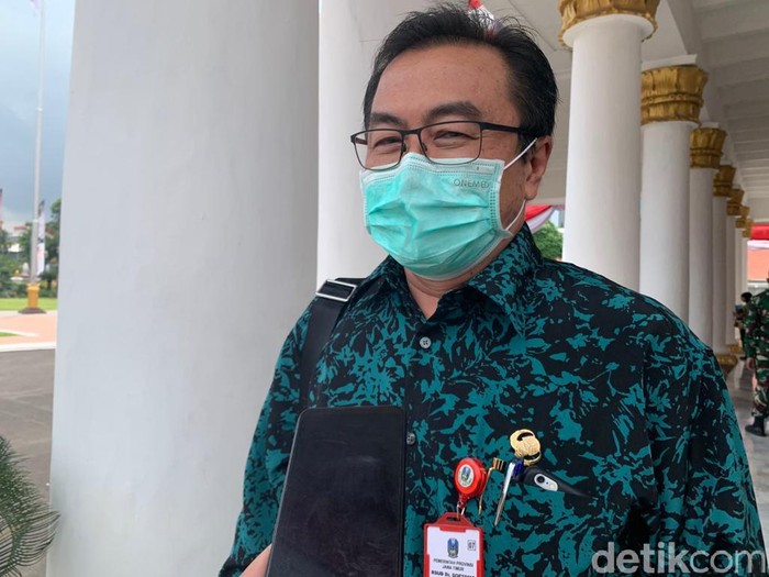 Ketua Satgas Kuratif Percepatan Penanganan COVID-19 Jatim, dr Joni Wahyuhadi