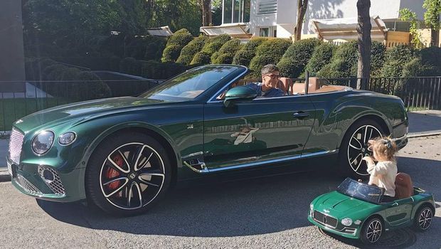Koleksi mobil Robert Lewandowski