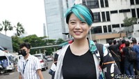 Sejak kanak-kanak hingga kini, Leony masih tetap aktif di industri hiburan. (Foto: Palevi/detikcom) 