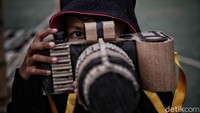 Diketahui, sebanyak 41 karya dari 36 anggota Kelas Jurnalis Cilik ditampilkan dalam pameran fotografi tersebut.