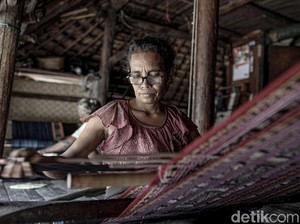 Tradisi Tenun Ikat Malaka, Kemandirian Perempuan, dan Peran KUR BRI