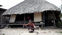 Kebanyakan warga di Suku Umamae membuat kain tenun tersebut untuk dipakai sendiri.