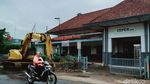 Pembangunan Peron Baru KRL di Stasiun Ceper Klaten Dikebut