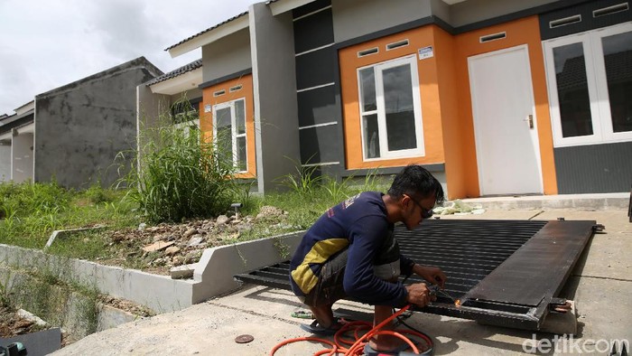 Pemerintah terus mengejar target program satu juta rumah. Hingga saat ini realisasi Program Sejuta Rumah telah mencapai 856.000 unit.