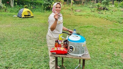 Doyan Makan Enak, Ini Momen Rahma Sarita saat Masak dan Ngeduren
