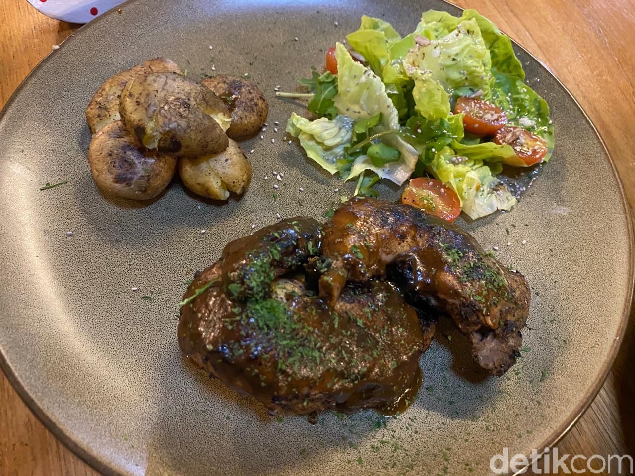 Keren! Restoran di Bali Ini Didirikan Oleh Para Korban PHK