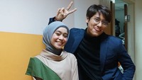 Ini adalah momen pertama kali Rizky Billar dan Lesti Kejora bertemu dalam acara talkshow Tukul Arwana pada 2020. Foto: Instagram Rizky Billar dan Lesti